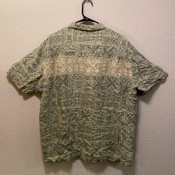 Vintage Style Hawaiian Style Shirt - Picture 3 of 4